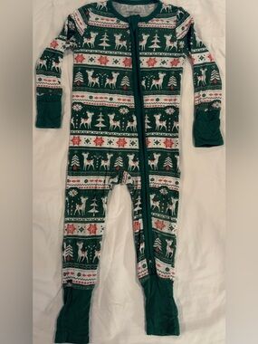 Angel Dear striped pajamas with Reindeer & Christmas Trees sz 6-12 mo EUC